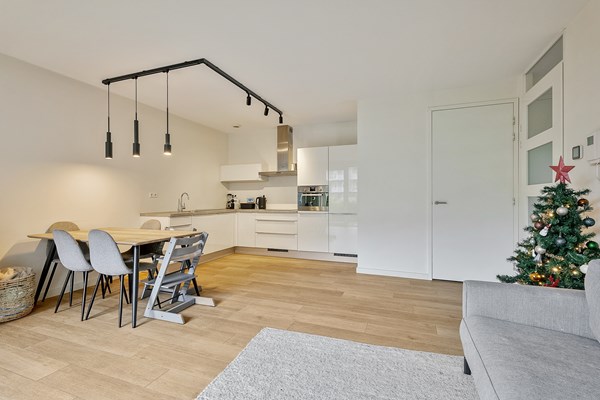 Medium property photo - Nida Senffstraat 11, 1095 MX Amsterdam
